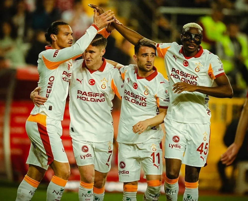 Galatasaray’dan Antalya’da gol yağmuru: 4-1 4 Galatasaraydan Antalyada gol yagmuru 4