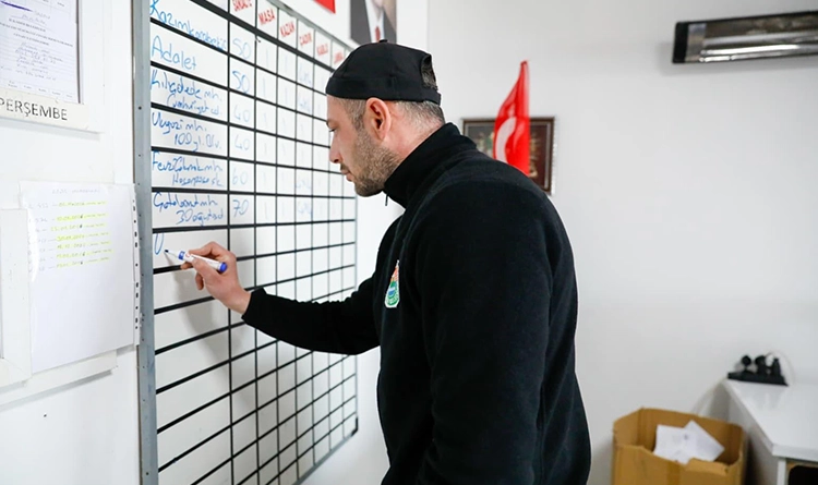 Ölüye de hizmet! Müdürlüğün mesai saati 7/24 oldu 7 Oluye de hizmet Mudurlugun mesai saati 724 oldu 5