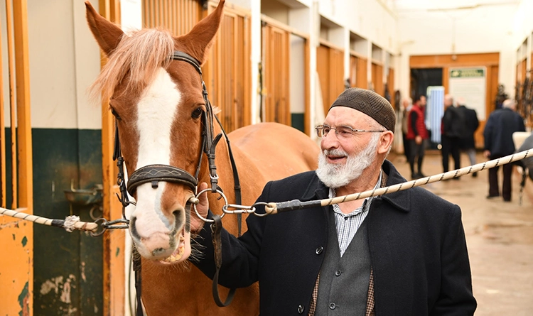 Samsun Büyükşehir'den yaşlılara nefes: 2025’te 25 bin 700 yaşlıya kapsamlı destek 5 Samsun Buyuksehirden yaslilara nefes 2025te 25 bin 700 yasliya kapsamli destek 7