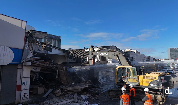 Samsun Gülsan Sanayi'de tarihi an: İşte ilk yıkımdan görüntüler 4 Samsun Gulsan Sanayide tarihi an 2