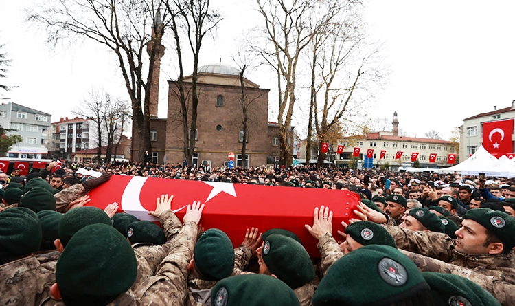 Samsun şehidini dualarla ebediyete uğurladı 5 Samsun sehidini dualarla ebediyete ugurladi 4