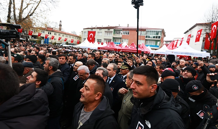 Samsun şehidini dualarla ebediyete uğurladı 2 Samsun sehidini dualarla ebediyete ugurladi 7