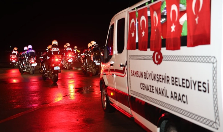 Samsun şehidini dualarla karşıladı 9 Samsun sehidini dualarla karsiladi 3