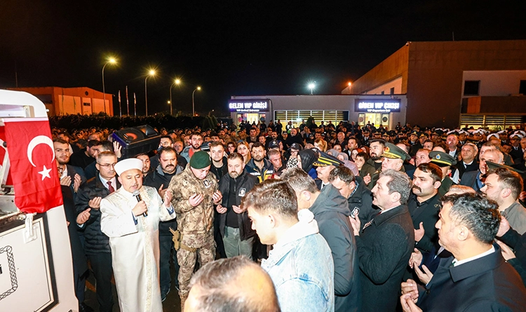 Samsun şehidini dualarla karşıladı 4 Samsun sehidini dualarla karsiladi 4