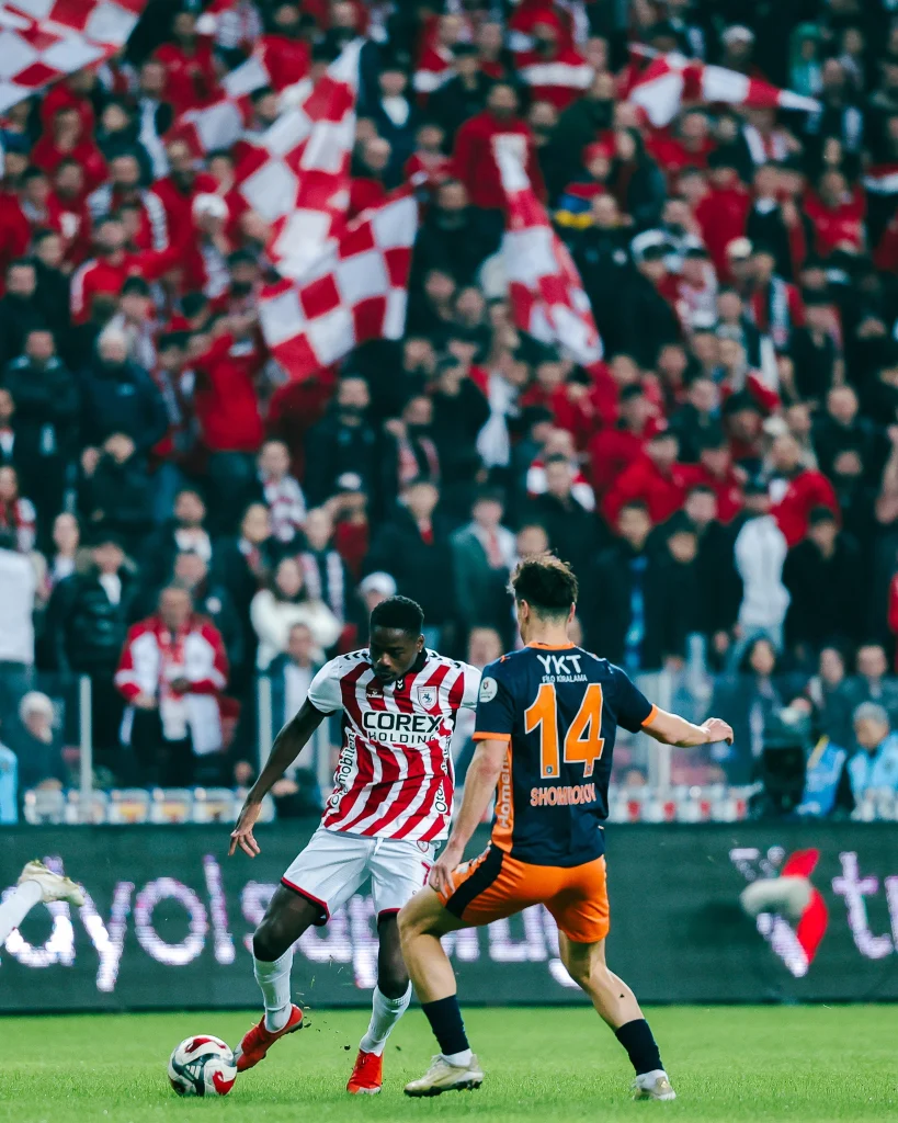Samsunspor evinde kayıp! Başakşehir 2 golle kazandı