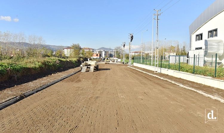 Tekkeköy’de yollar taş parke ile yenileniyor: Ulaşım konforu artıyor