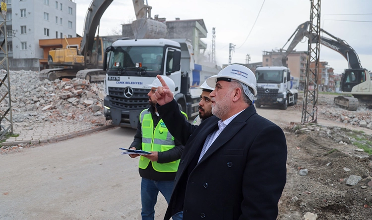 İbrahim Sandıkçı: Depreme dayanıklı Canik için sahadayız