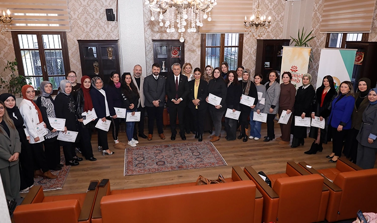 İlkadım'da kursiyerler sertifikalarını aldı