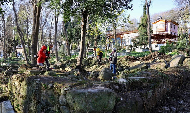 Samsun'da tarihi miras korunuyor: Mezarlıkta kazı ve düzenleme sürüyor
