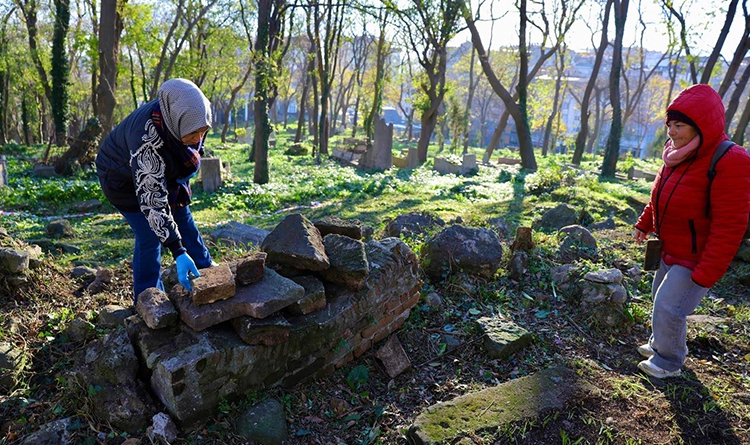 Samsun'da tarihi miras korunuyor: Mezarlıkta kazı ve düzenleme sürüyor