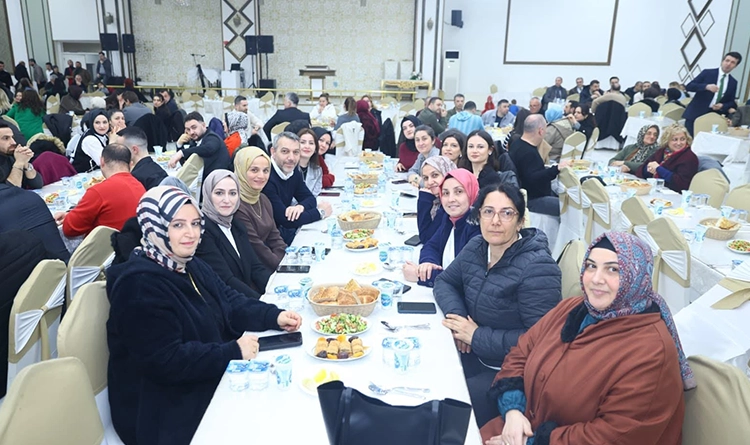 Başkan İhsan Kurnaz, personelle oruç açtı Başkan İhsan Kurnaz, personelle oruç açtı