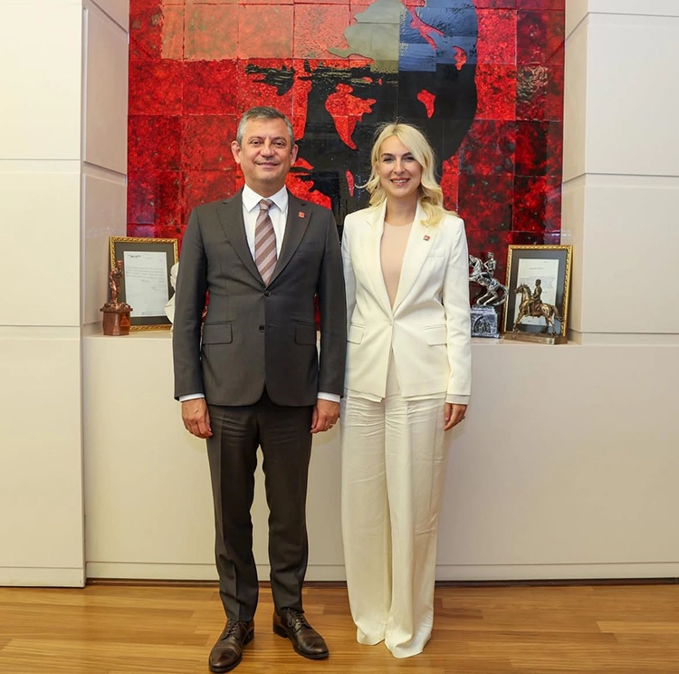 CHP’de bir istifa daha: Genel başkan yardımcısı partisini açıkladı