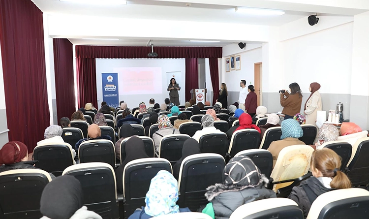 Samsun'da Mahalle Akademisi eğitim programı başladı