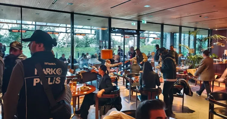 Ünlü mekana 100 polis K-9'larla narkotik operasyonu Ünlü mekana 100 polis K-9'larla narkotik operasyonu