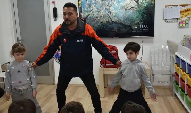 Atakum'da miniklere afet eğitimi 