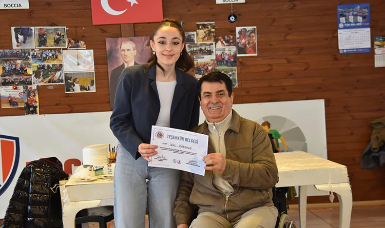 Atakumlu özel öğrencilerden geri dönüşüme katkı 