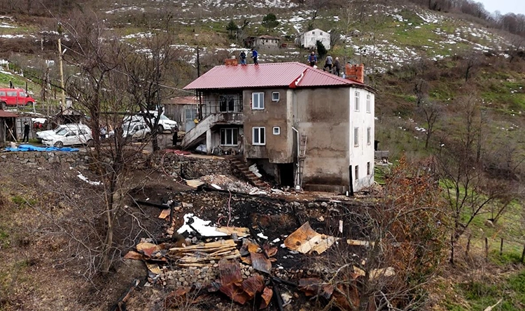 Başkan Serhat Türkel’den yangın mağduru aileye dayanışma eli