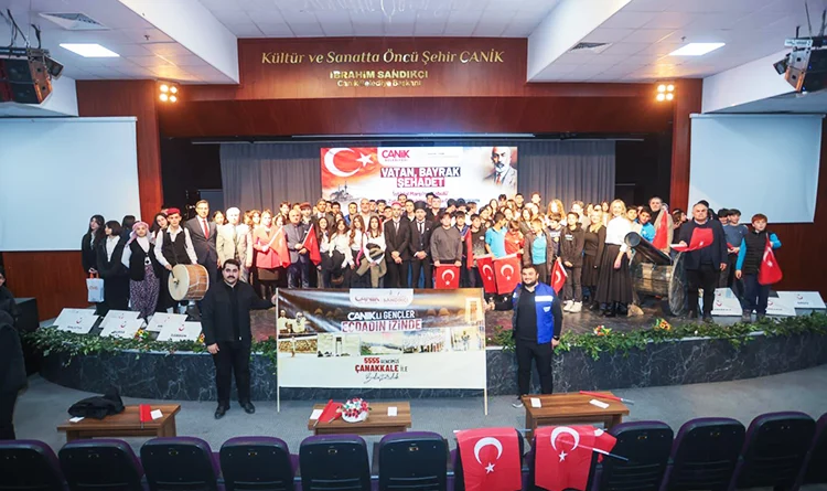 Ecdadına mektup yazan gençler ödüllerine kavuştu Ecdadına mektup yazan gençler ödüllerine kavuştu