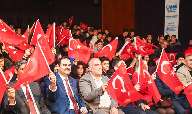 Ecdadına mektup yazan gençler ödüllerine kavuştu Ecdadına mektup yazan gençler ödüllerine kavuştu