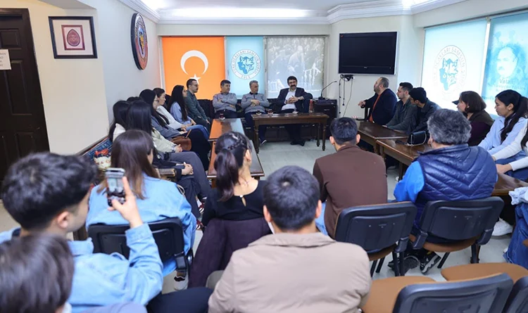 İhsan Kurnaz’dan öğrencilere destek mesajı: Yanınızdayız İhsan Kurnaz’dan öğrencilere destek mesajı: Yanınızdayız