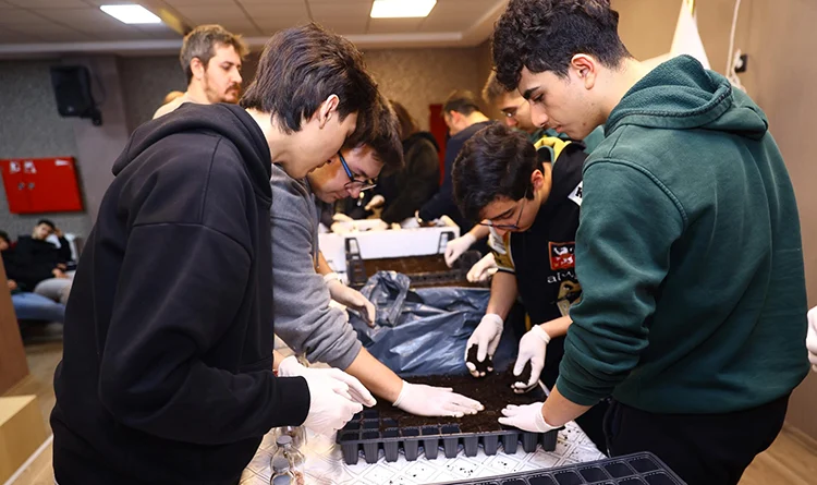 Türkiye ve dünyadan son dakika haberleri, siyaset, ekonomi ve gündeme dair gelişmeler Diye Konuştu’da.