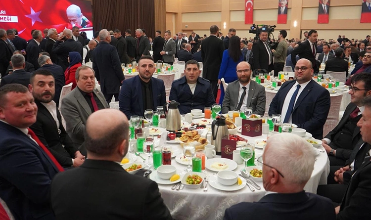 MHP Samsun Teşkilatı, Bahçeli ile iftar yaptı