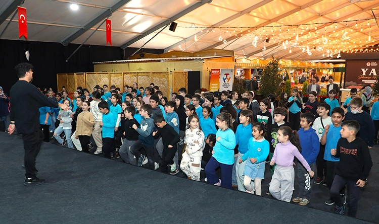 Samsun'da Ramazan Sokağı'nda bilime yolculuk