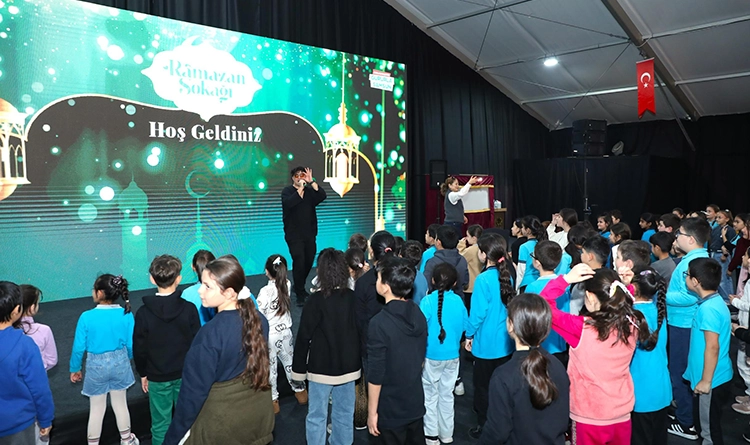 Samsun'da Ramazan Sokağı'nda bilime yolculuk