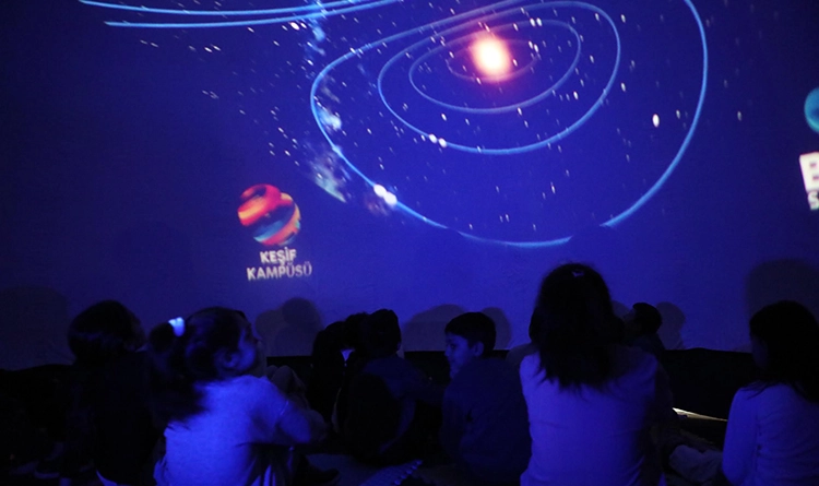 Samsun'da Ramazan Sokağı'nda bilime yolculuk