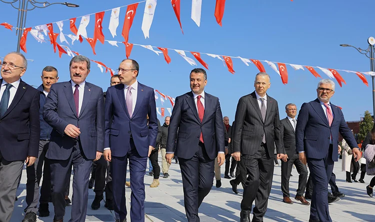 Samsun’un yeni vitrini açıldı: Astorya, İstiklal Meydanı ve Tanıtım Merkezi Samsun’un yeni vitrini açıldı: Astorya, İstiklal Meydanı ve Tanıtım Merkezi