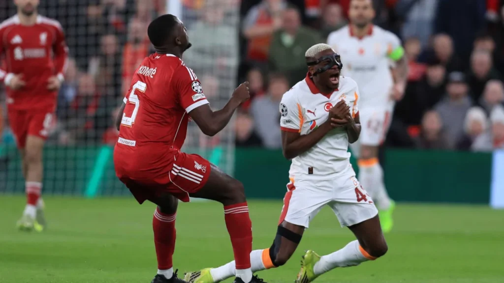 Galatasaray’da bir şok daha: Victor Osimhen ameliyat masasına yatıyor, kolu kırıldı