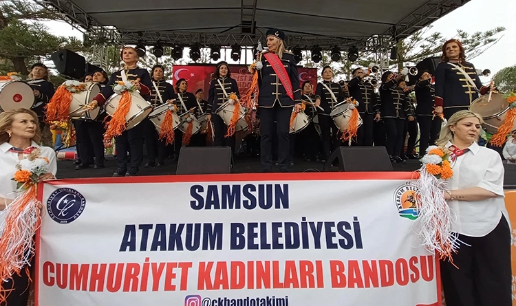 Adana’da Atakum Belediyesi Cumhuriyet Kadınları Bandosu rüzgarı Adana’da Atakum Belediyesi Cumhuriyet Kadınları Bandosu rüzgarı