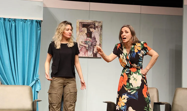 Atakum'da festival tadında program: Tiyatro günleri büyük ilgi gördü