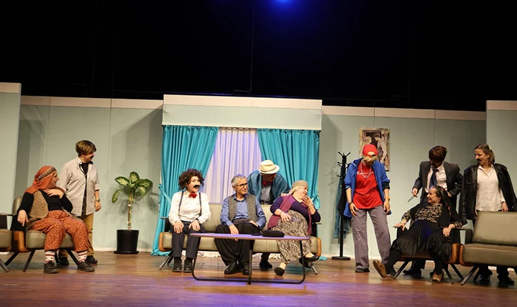 Atakum'da festival tadında program: Tiyatro günleri büyük ilgi gördü