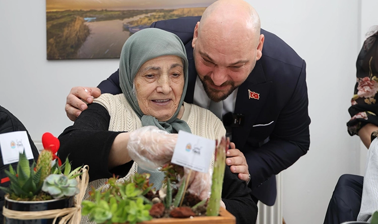 Atakum’da renkli anlar: Büyükler için teraryum atölyesi