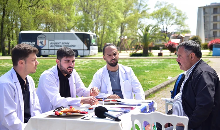 Atakum’da sağlık hizmeti doğaya taşındı: Çakırlar Korusu’nda tarama