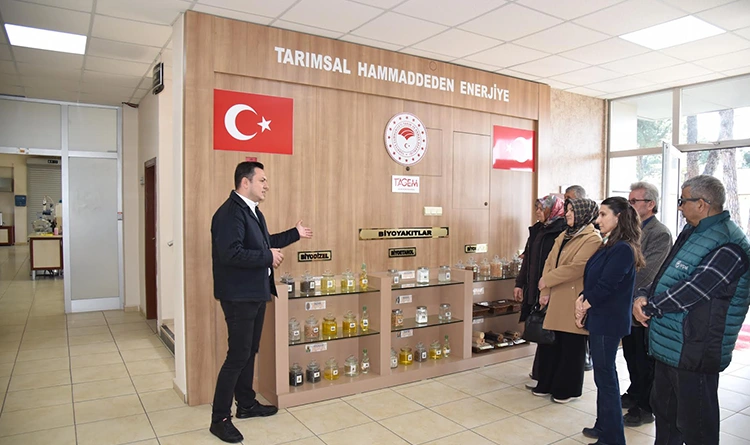 Atakumlu muhtarlar tarım üssünü ziyaret etti