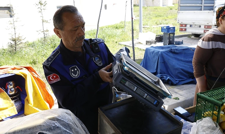 İlkadım Belediyesi’nden pazarlara yakın markaj İlkadım Belediyesi’nden pazarlara yakın markaj