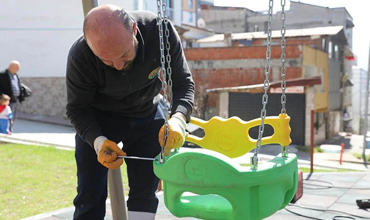 İlkadım'da parklarda yaz hazırlığı