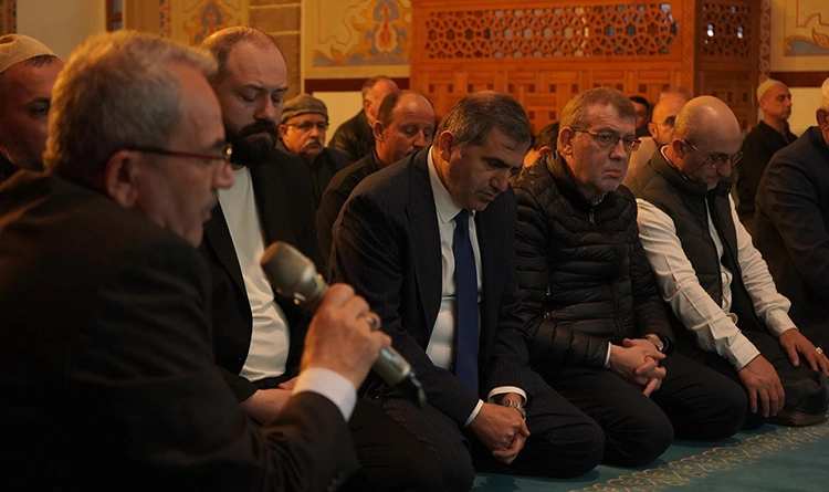 MHP Samsun Alparslan Türkeş'i dualarla andı