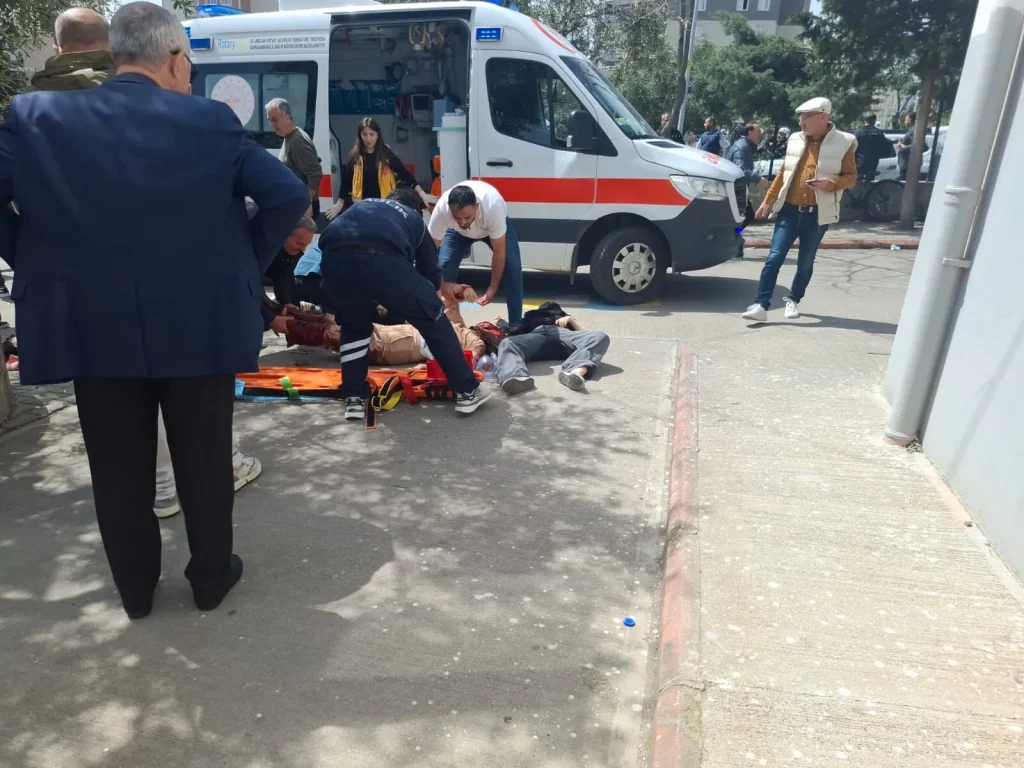 Okulda silahlı saldırı! Şimdi de Kahramanmaraş: 4 ölü 20 yaralı Okulda silahlı saldırı! Şimdi de Kahramanmaraş: 4 ölü 20 yaralı