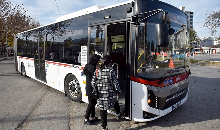 Samsun'da otobüs hatlarında yolcu rekoru kırıldı Samsun'da otobüs hatlarında yolcu rekoru kırıldı
