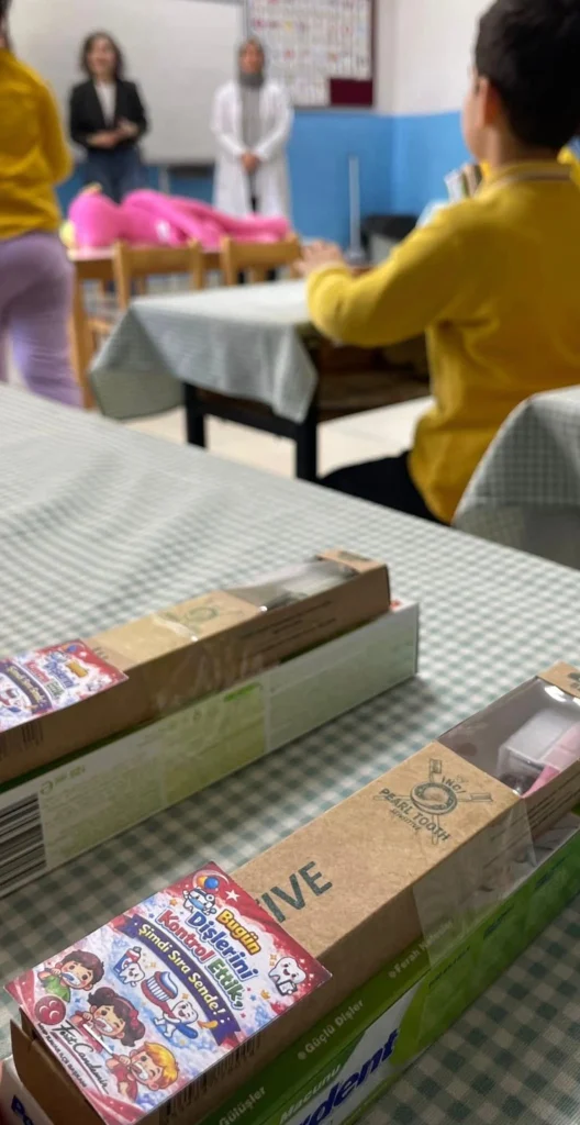 Samsun'da siyaset ilkokula girdi! Sınıfta parti propagandası