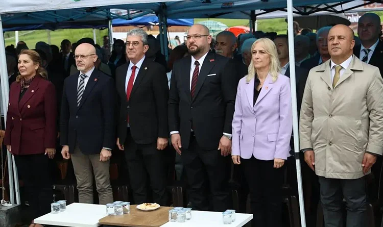 Atakum Belediyesi Tarım Tesisi'nin temelini attı: Yoğun katılım Atakum Belediyesi Tarım Tesisi'nin temelini attı: Yoğun katılım