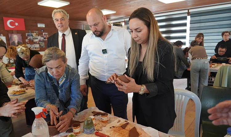 Atakum'da Yaşam Park'ın özel öğrencilerine seramik atölyesi
