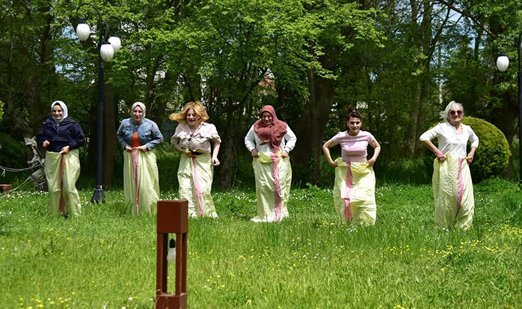 Atakum’da bahara merhaba: Coşkuyla kutladılar