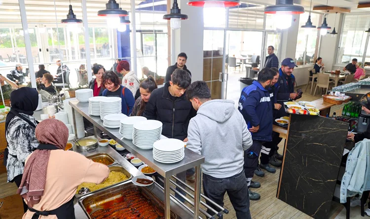 Canik'te bütçe dostu sofra: 4 çeşit yemek 90 TL