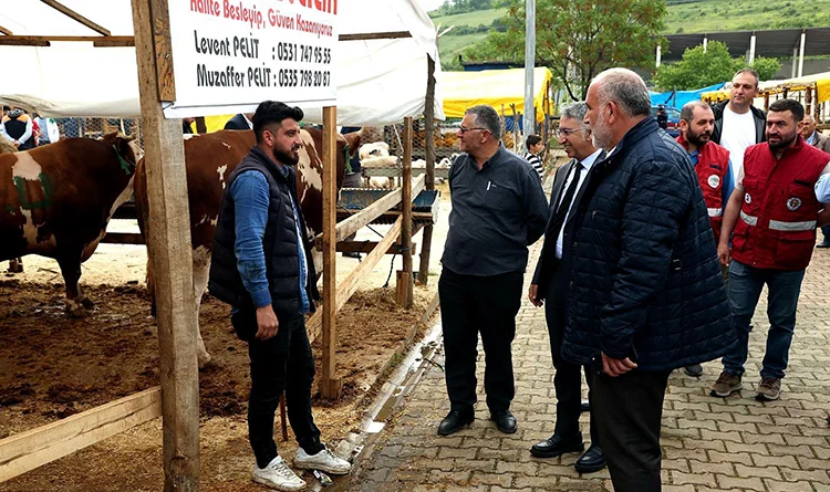 Kafeteryası da var! Canik Belediyesi Kurban Pazarı'na tam not