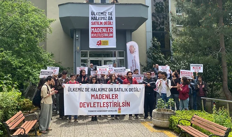 Soma unutulmadı: ODTÜ'de "Madenler vatandır, vatan satılmaz" sesleri!
