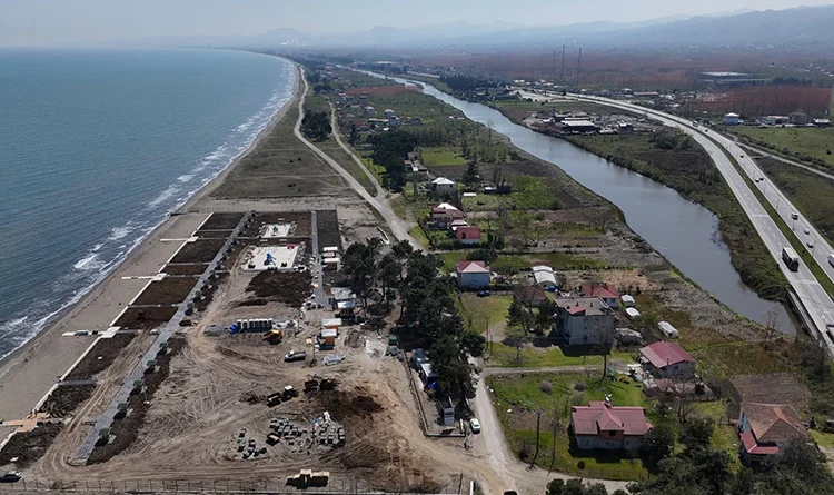 Samsun Büyükşehir Belediyesi Terme'ye dokundu: Miliç sahili yaza hazırlanıyor Samsun Büyükşehir Belediyesi Terme'ye dokundu: Miliç sahili yaza hazırlanıyor